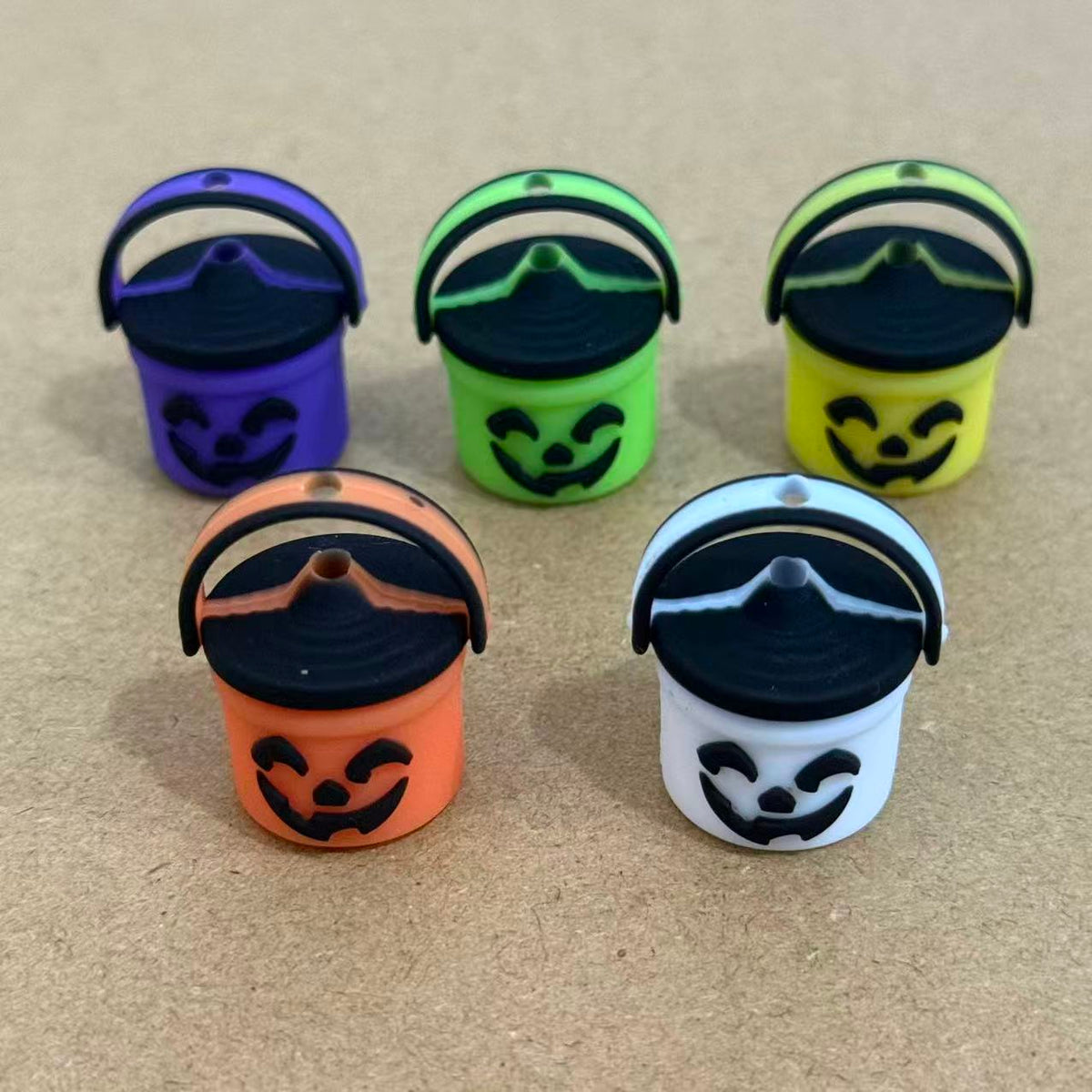 3D Halloween Pumpkin Basket With Handle Silicone Focal Beads
